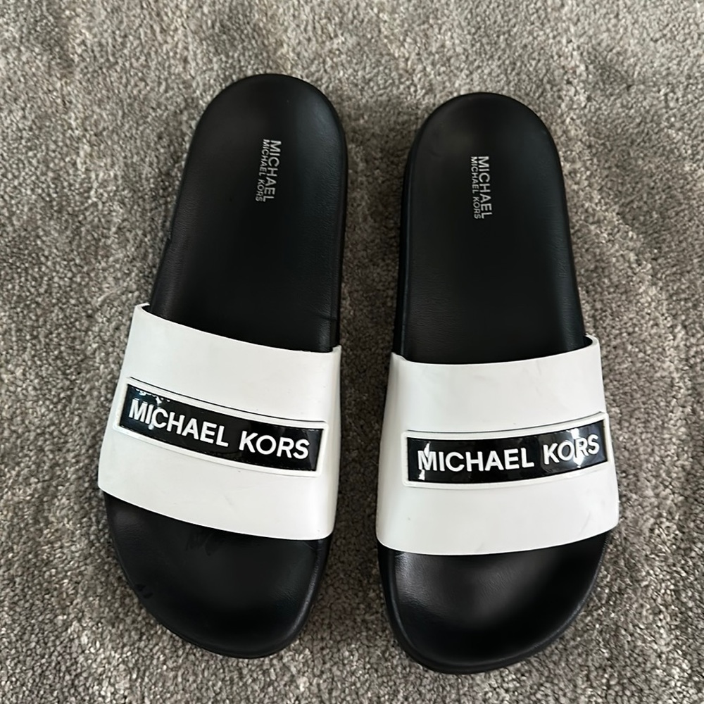 Michael Kors Slides Size 10